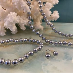 Vintage 3 Piece Light Grey Faux Tahitian Pearl Choker Set